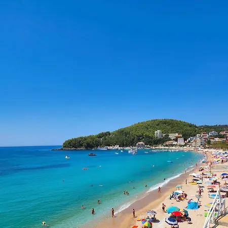 Apartment Brownie House Himarë