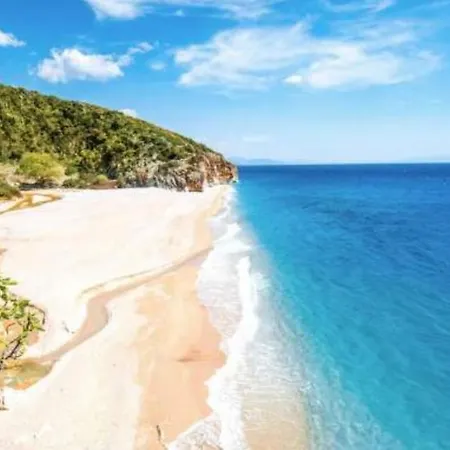 Brownie House * Himare